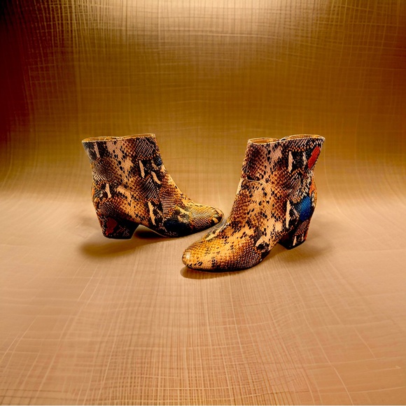 Fall & Winter Fantasy Boot - Picture 5 of 15